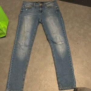 Jordache Skinny distressed jeans 4